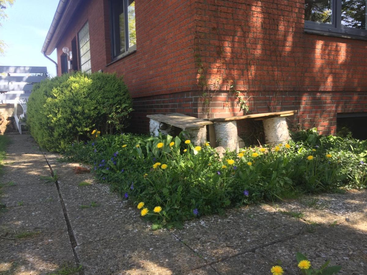 Peanuts Hostel & Meer Surendorf Exterior photo